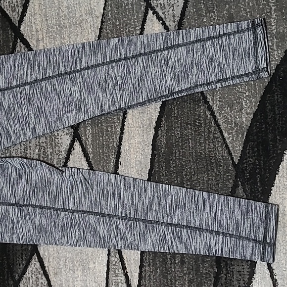 VICTORIA SPORT 2017 KNOCKOUT BY VICTORIA SECRET LEGGINGS - Picture 10 of 10